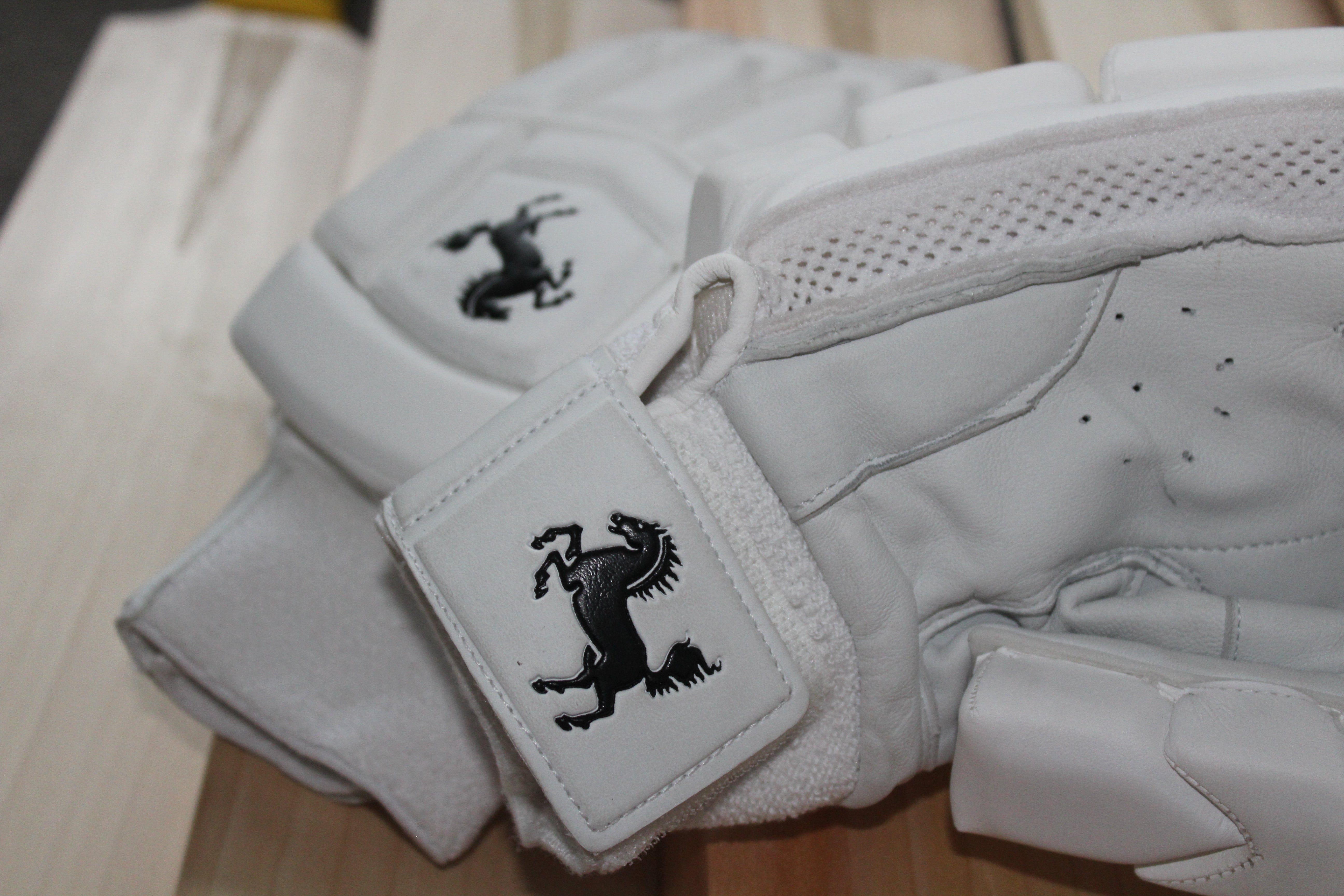 DARK HORSE BATTING GLOVES - LIMITED EDITION MENS SIZE