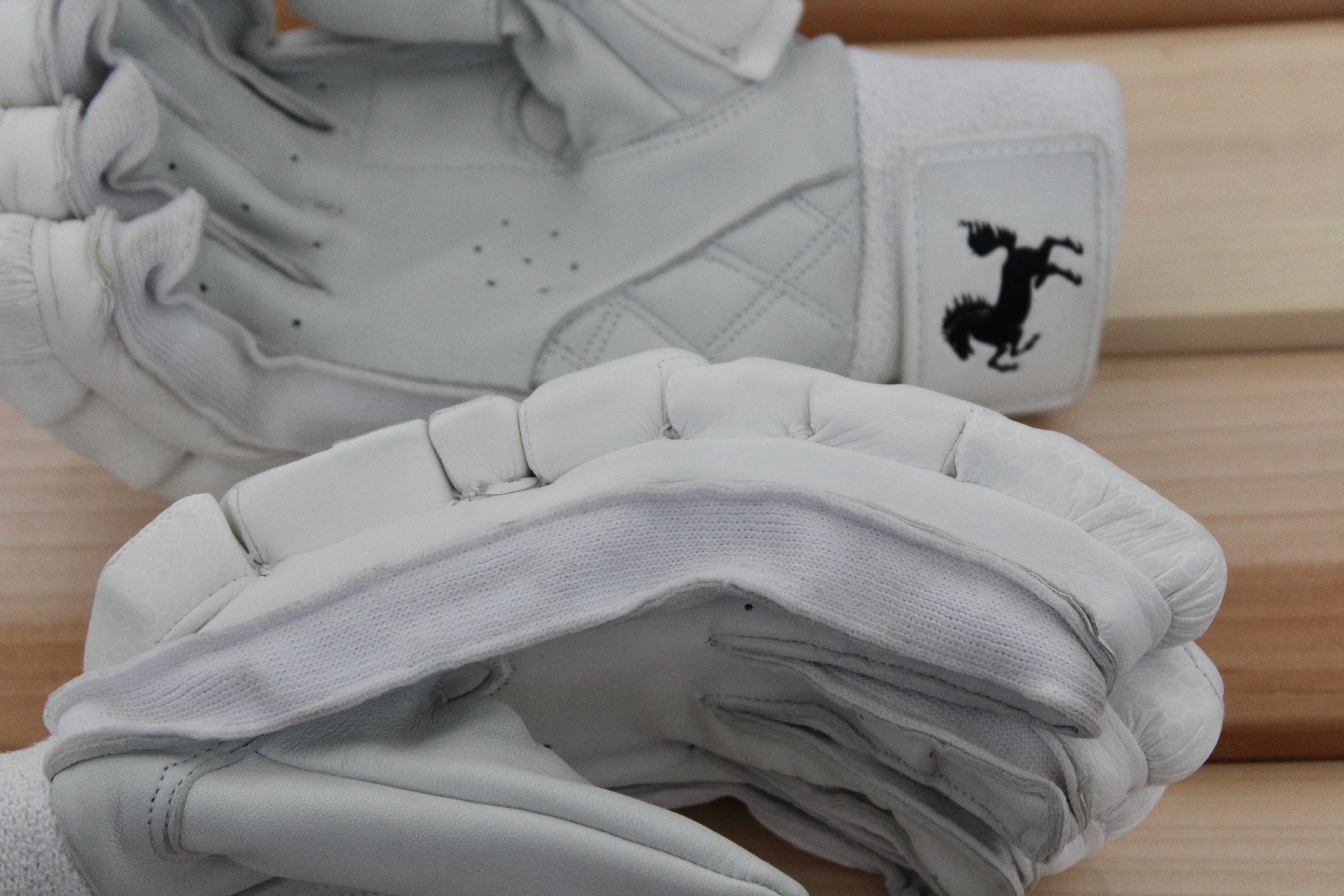 DARK HORSE BATTING GLOVES - PLAYERS EDITION MENS SIZE