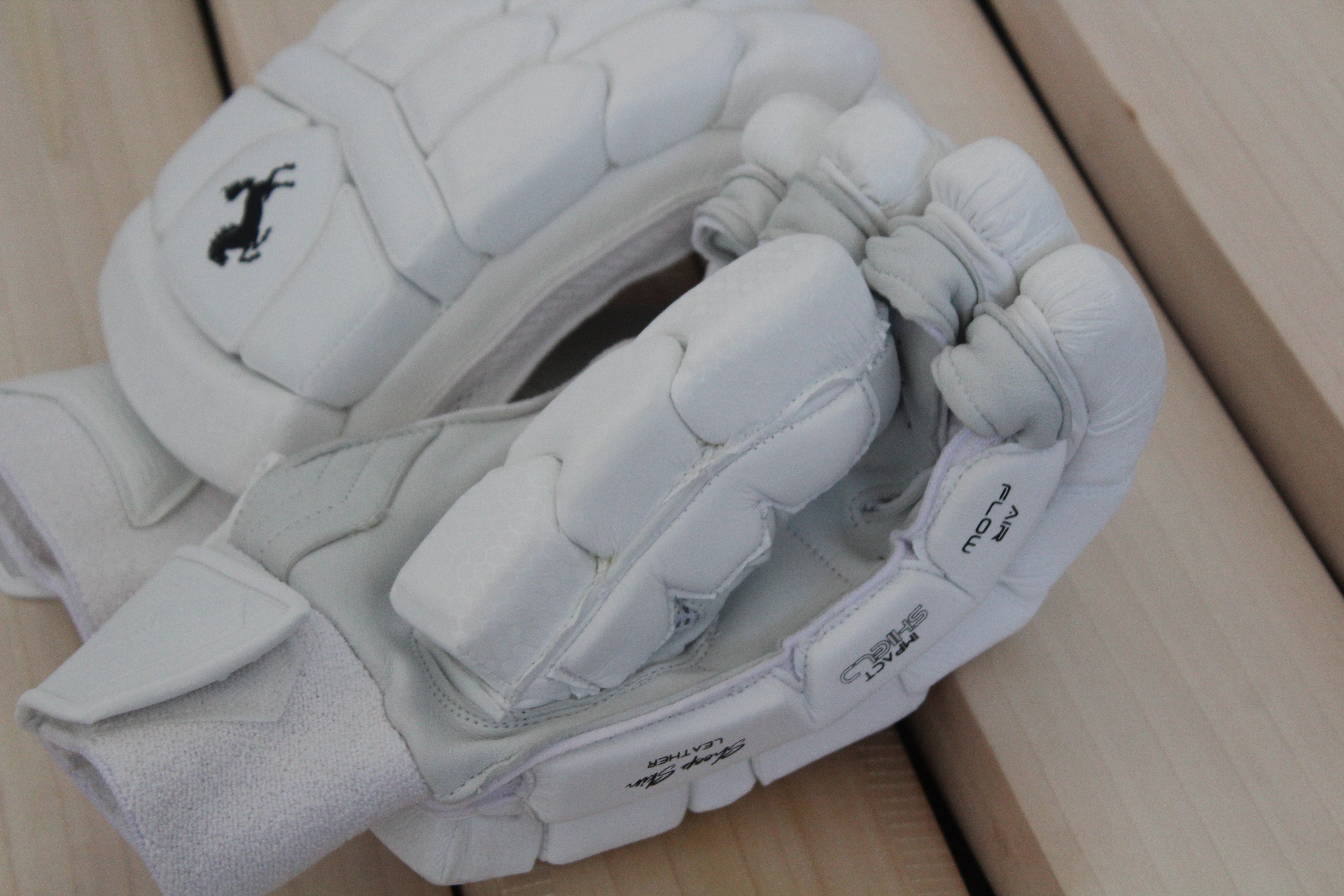 DARK HORSE BATTING GLOVES - LIMITED EDITION MENS SIZE