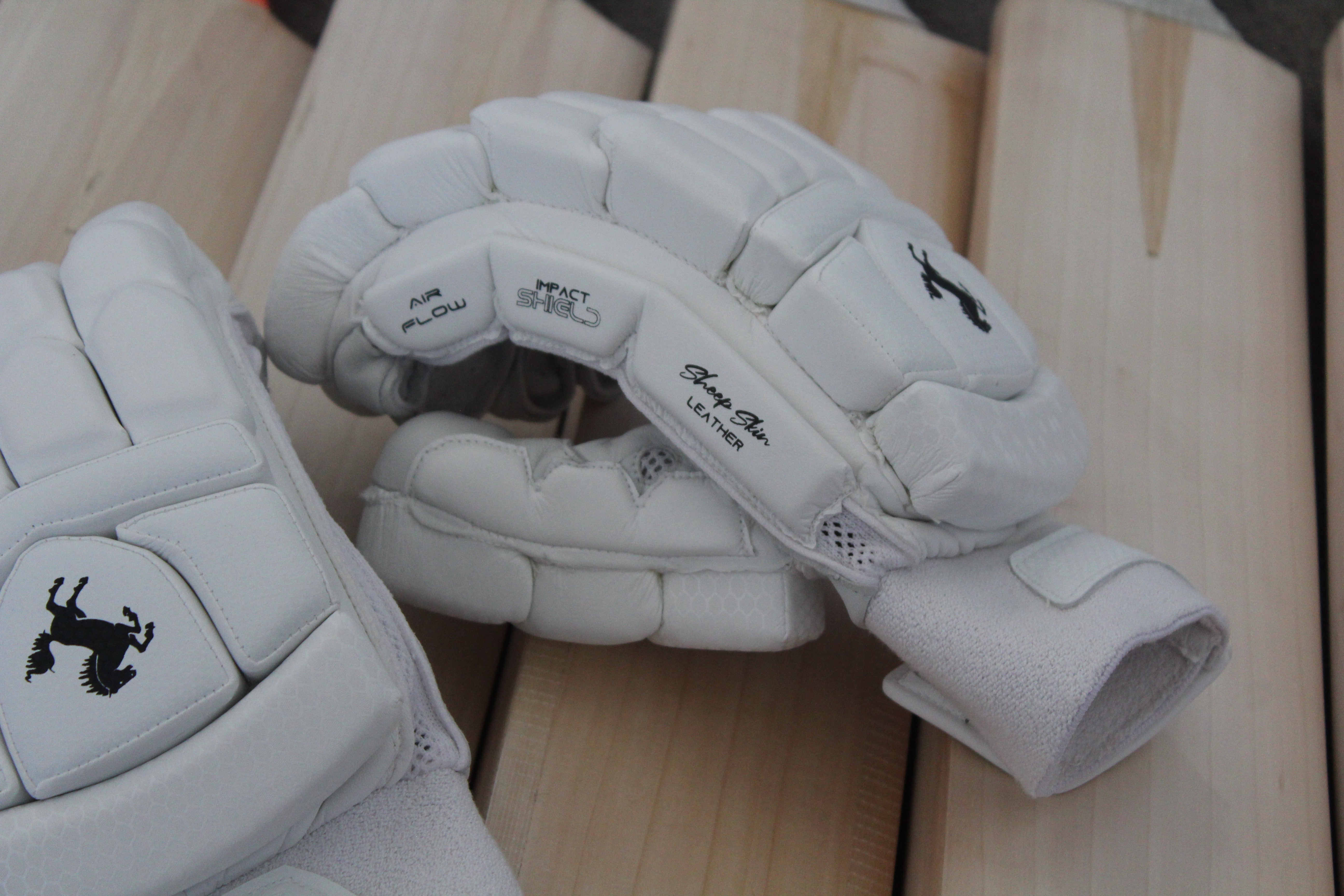 DARK HORSE BATTING GLOVES - LIMITED EDITION MENS SIZE